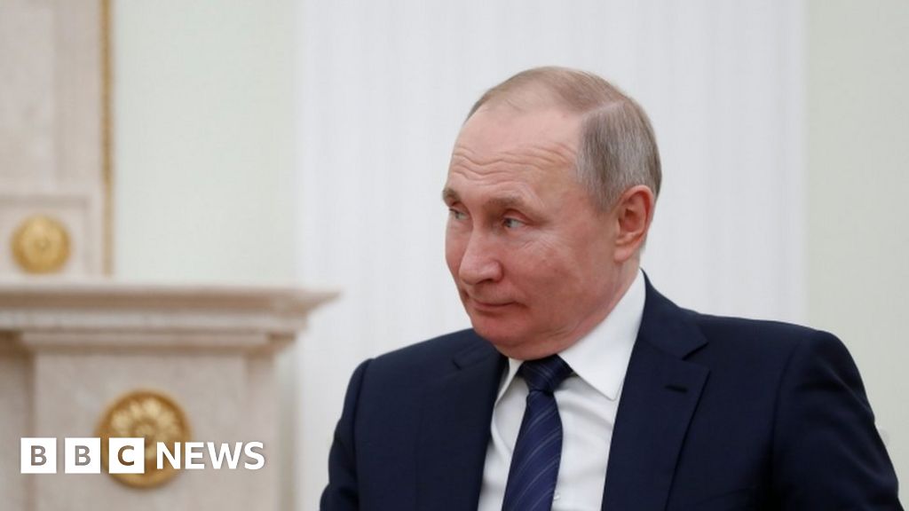 Putin dismisses rumours he uses body doubles for security