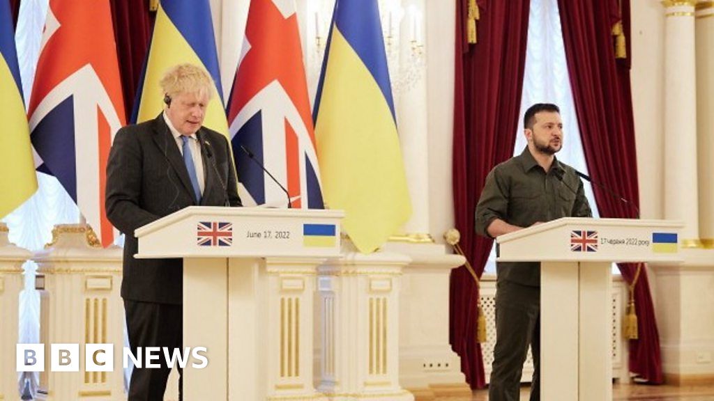 Ukraine war: 'Make no compromise with Putin' - Johnson meets Zelensky