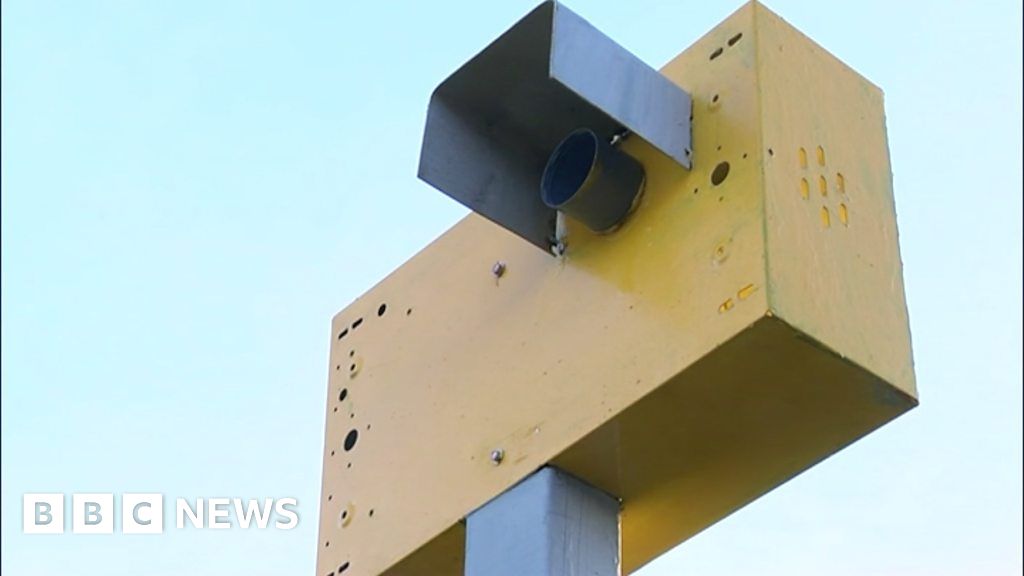 Mother installs fake speed cameras to tackle speeding cars in Berkshire ...