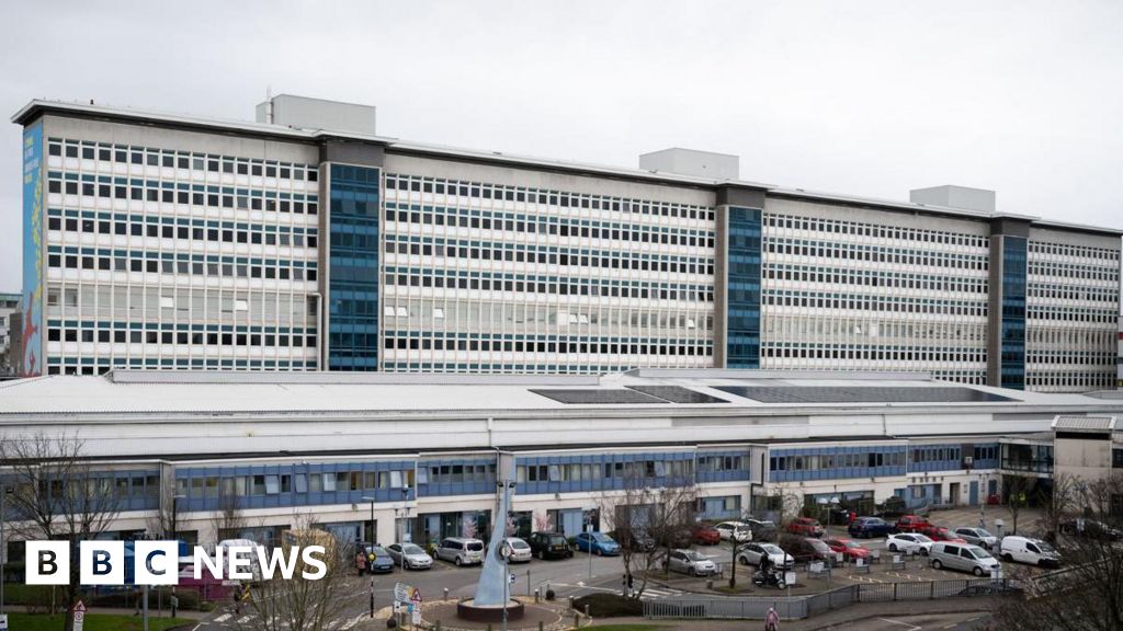 Systemic problems at health board are unacceptable, says health minister