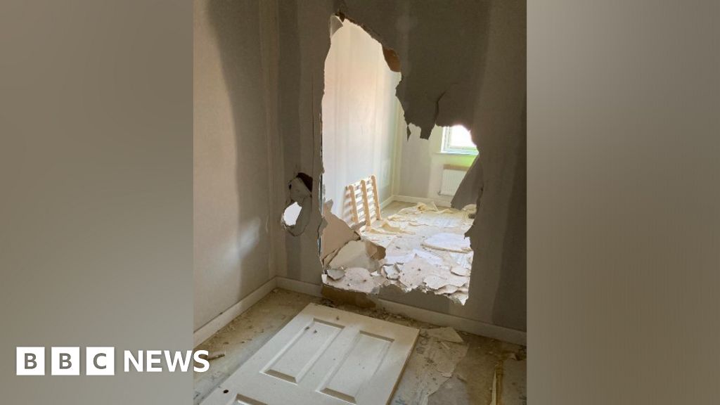 Amesbury building site vandalism causes £10k in damage 