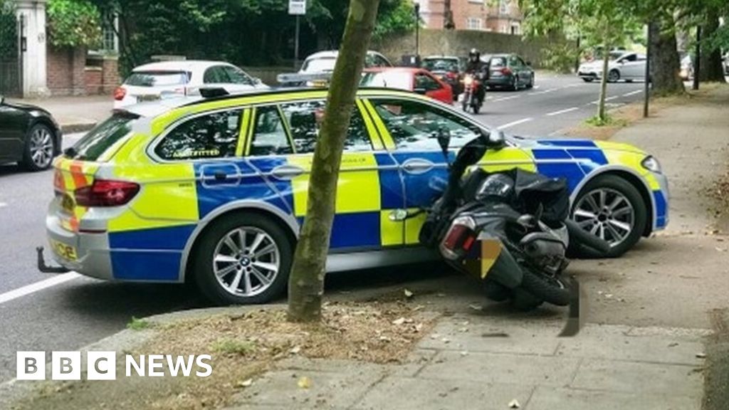 Moped crime: Theresa May backs Met police's ram tactic