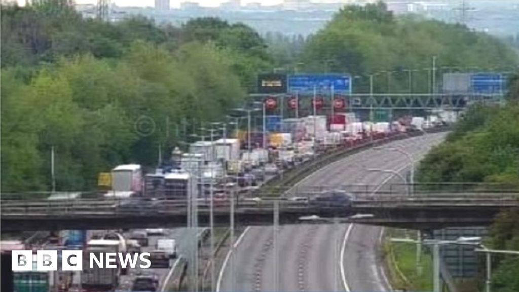 M6 Delays In West Midlands After Diesel Spillage From Lorry