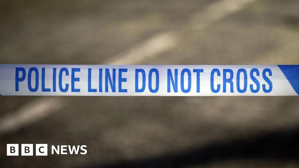 Arrests after teenage boy found shot dead in Ladbroke Grove park