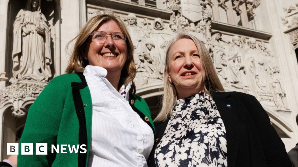 Ministers pay out £400k after losing Supreme Court gender case