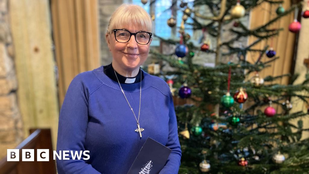Cornwall church holds gentle Blue Christmas service