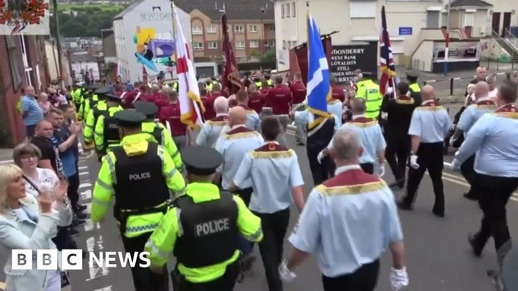 Loyalist band 'not welcome' in future parades