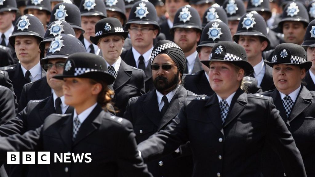 police-starting-salary-not-enough-for-thames-valley-bbc-news