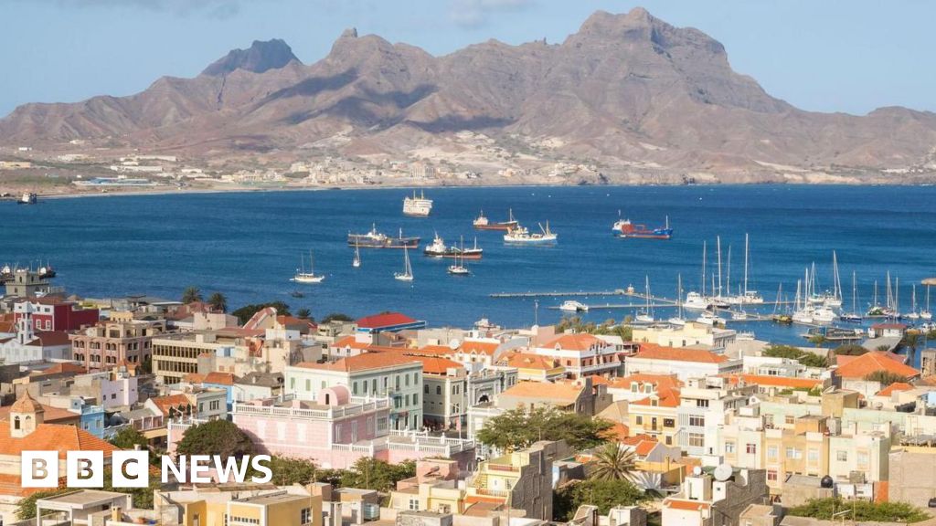 More than 1,700 Brits who fell ill in Cape Verde join action against Tui