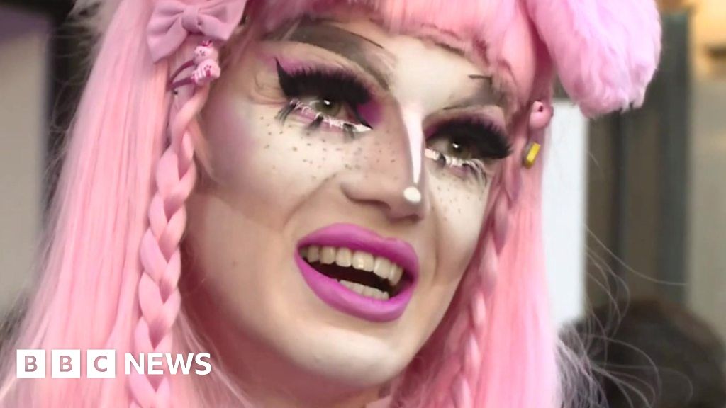 RuPaul's Drag Race UK the pink carpet