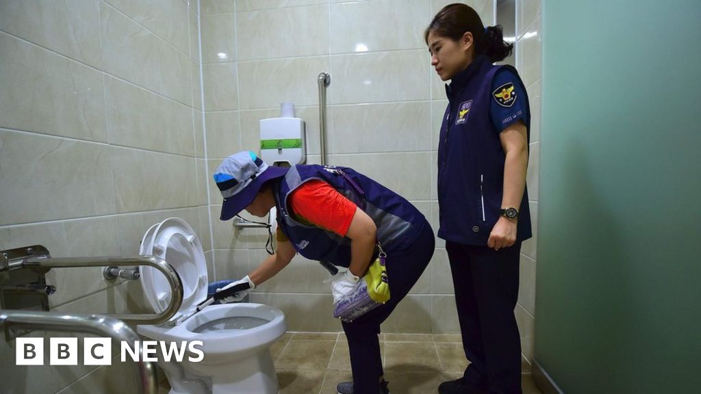 Seoul to check public toilets daily as anger boils over 