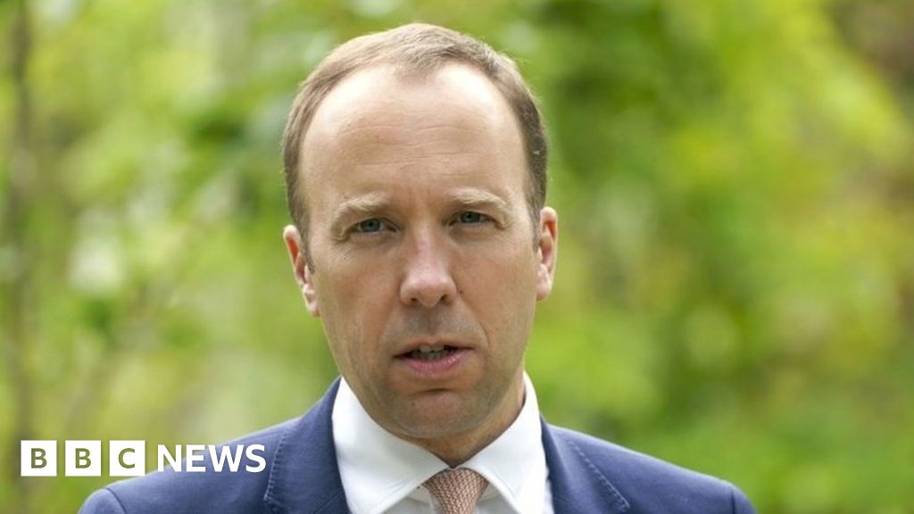 Matt Hancock ordered to apologise over rule breach