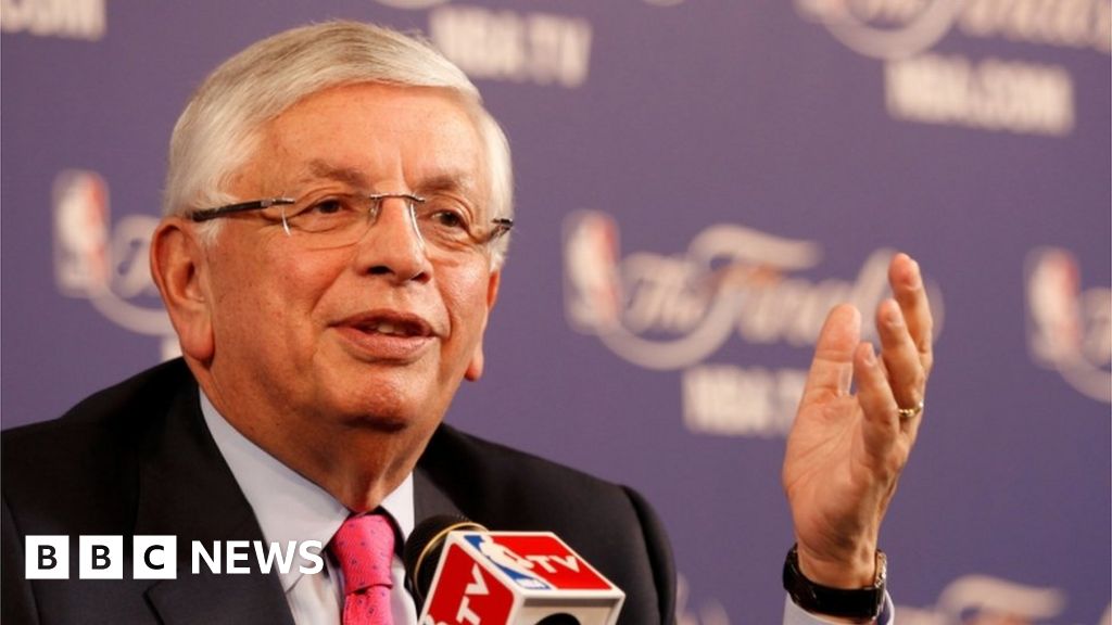 David Stern: Former NBA commissioner dies aged 77 thumbnail
