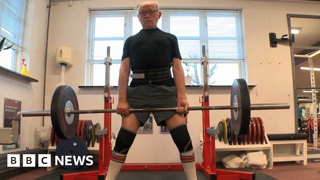 Meet the world's oldest powerlifter BBC News