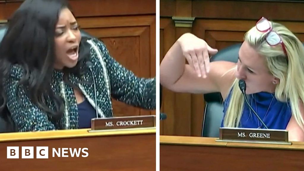 Lawmakers clash after 'fake eyelashes' comment