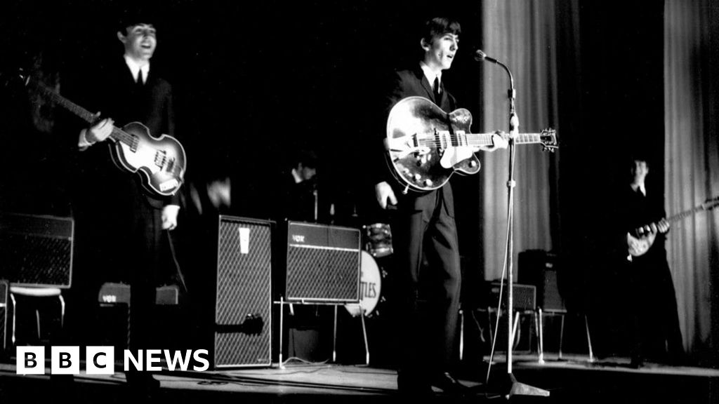 'All I can hear is a cacophony of screaming girls' - photographing the Beatles and Stones