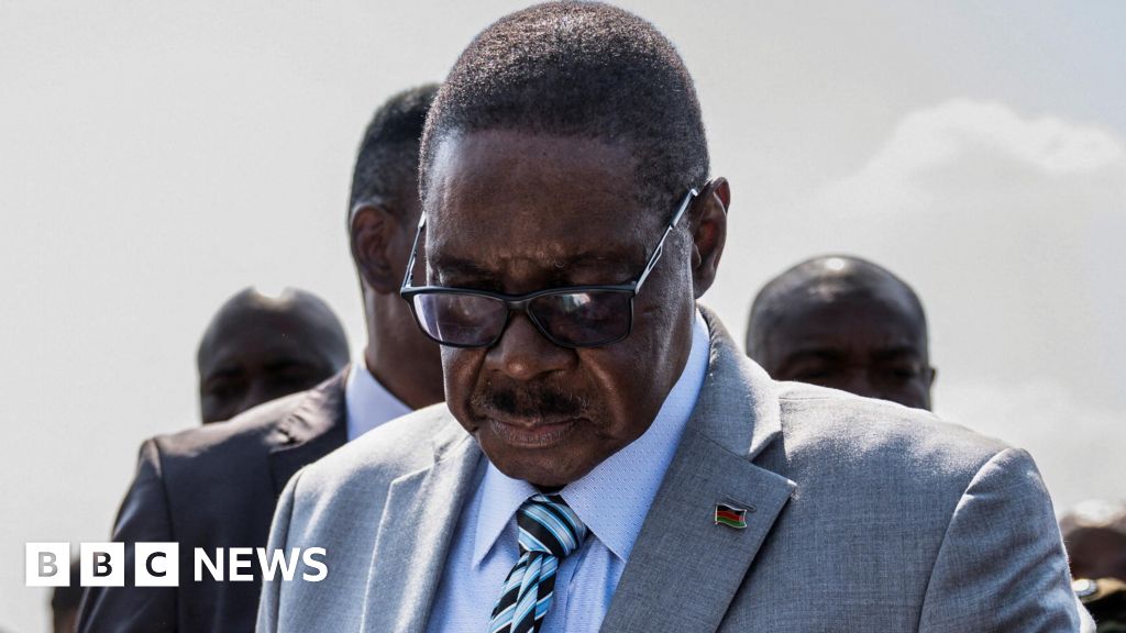 Malawi ex-president takes clear lead in vote-count, results show