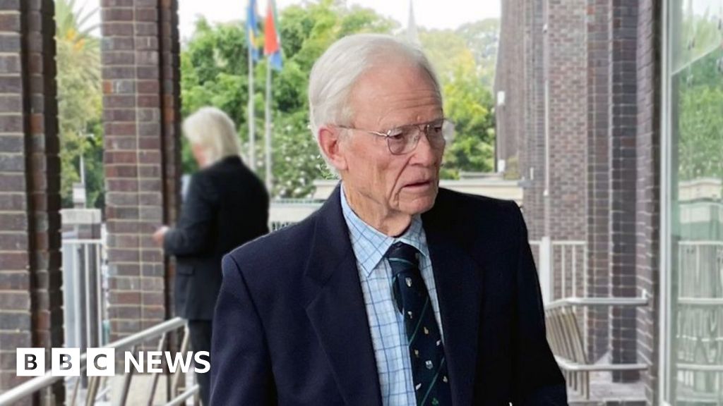 Ex-teacher approved for extradition to UK on sexual abuse charges