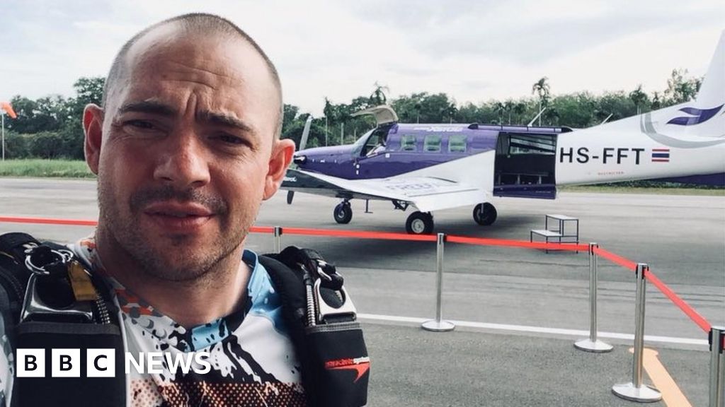 Basejump airman's parachute 'opened late' in Swiss death crash BBC News