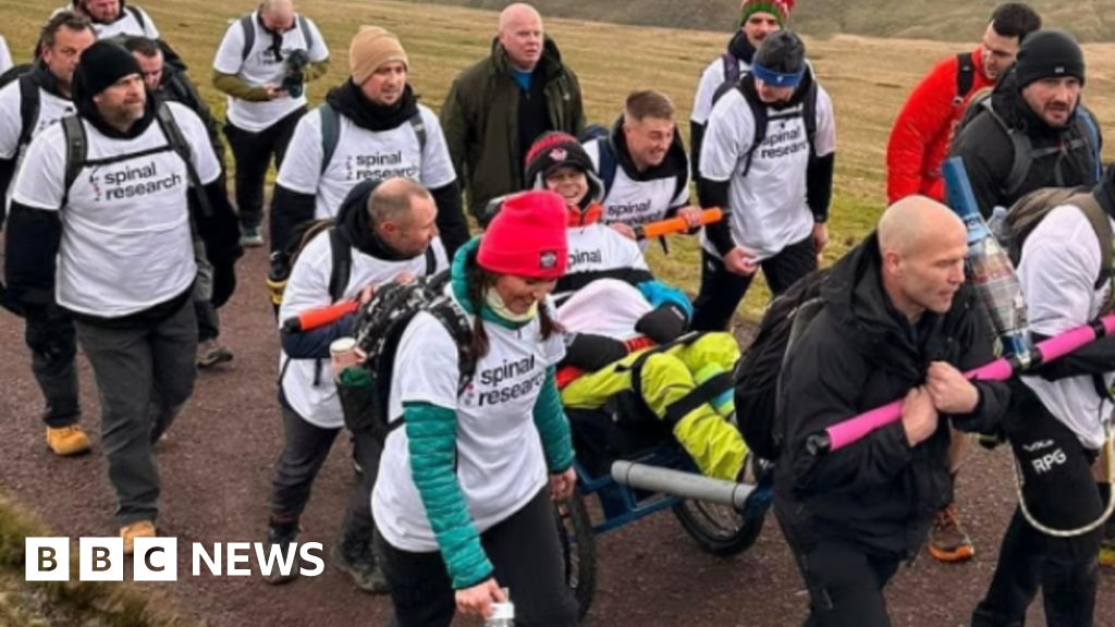 Pen y Fan: Paralysed Jon Hobbs scales mountain for Spinal Research 