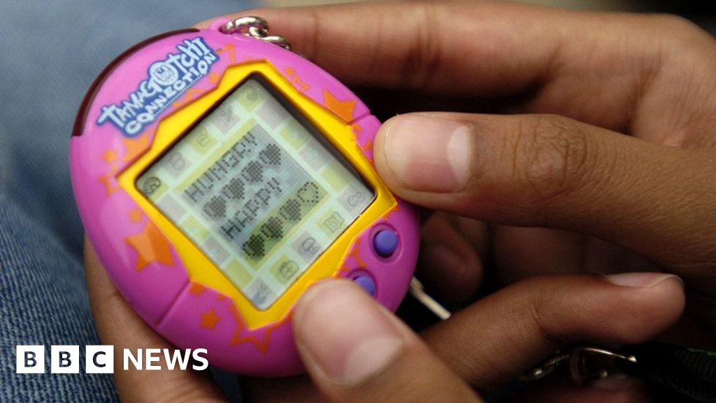 உலகளாவிய விற்பனை இரட்டிப்பாகும் முதல் UK கடையை Tamagotchi பெறுகிறது