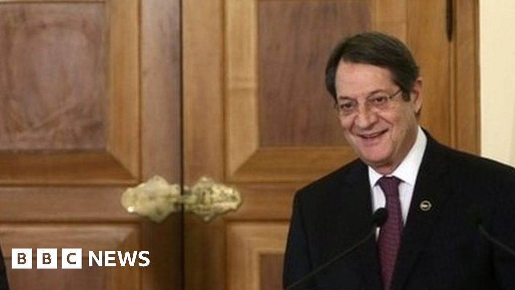 Cyprus president laughs off hijacking