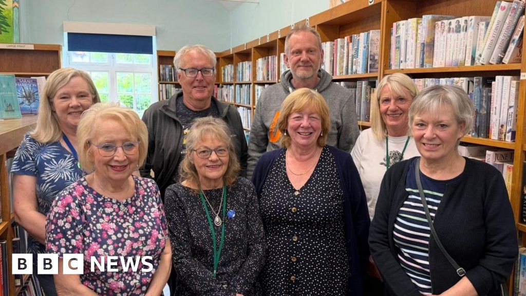Volunteers celebrate 12 years running Anlaby Park Community Library