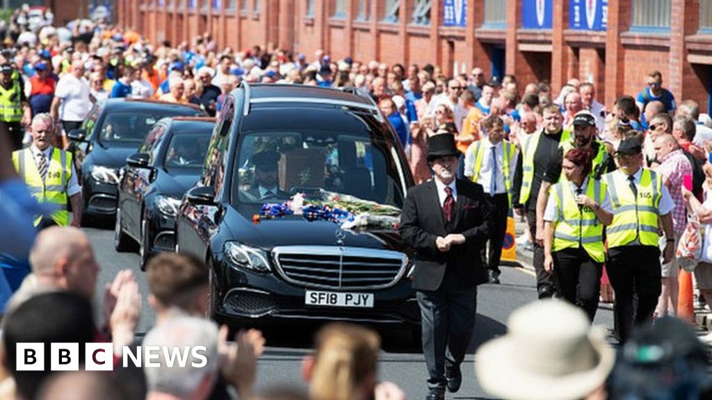 Andy Goram: Hundreds gather to pay tribute to former Rangers goalkeeper