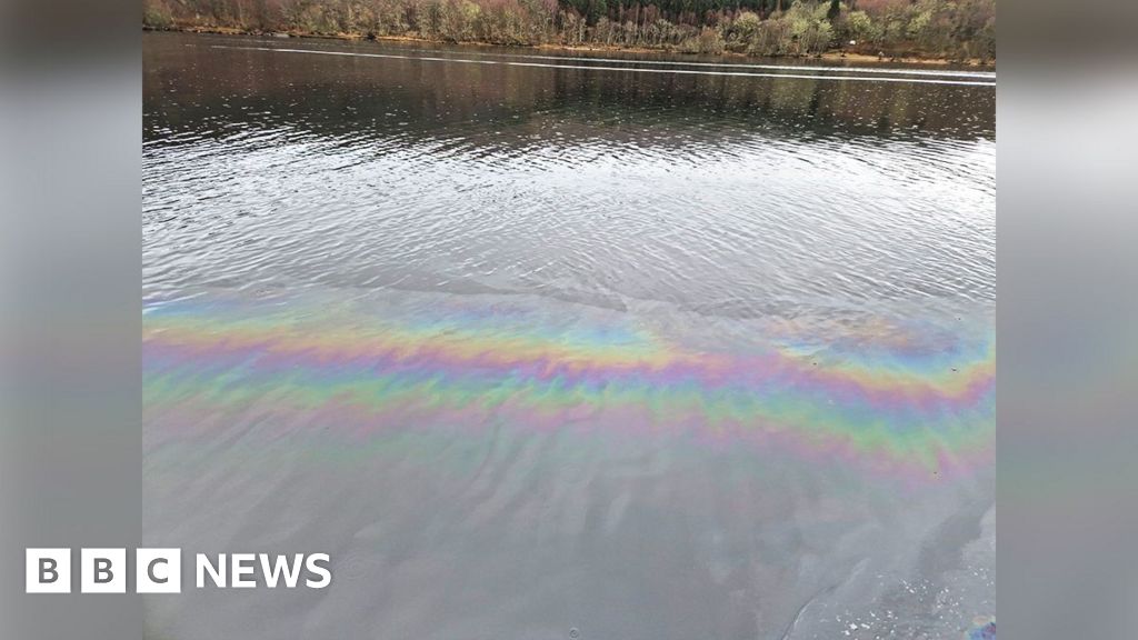 Tap water disruption 'could last days' after fuel spills into river