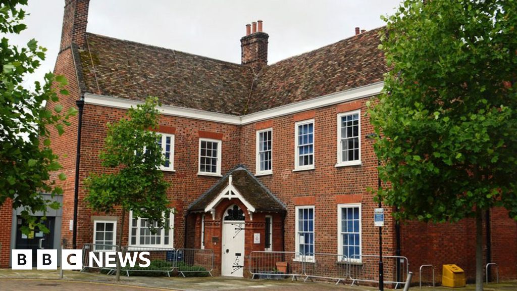 NHS referral guidelines risk lives, says Cambridgeshire coroner