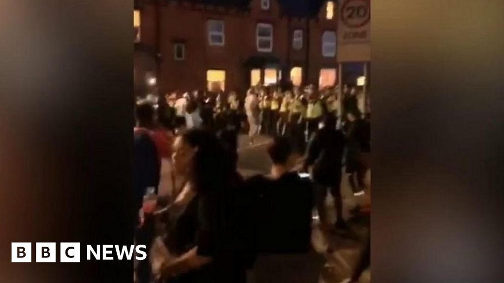 Officers injured at illegal Leeds gathering - BBC News