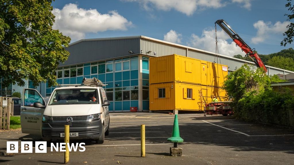 Schools with dangerous concrete race to replan start of term BBC