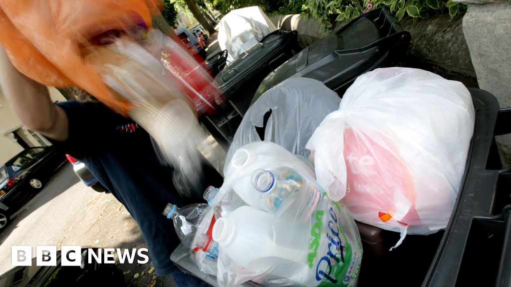 Eastbourne bin strike to go ahead after talks fail BBC News