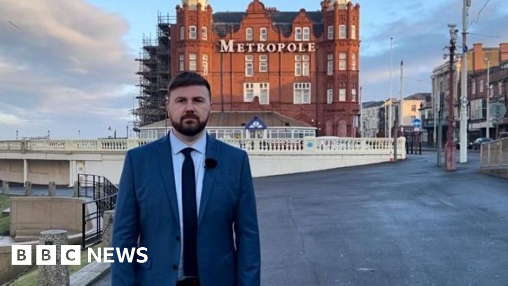 bbc.co.uk - Annabel Tiffin - Three North West asylum seeker hotels closed down, government says