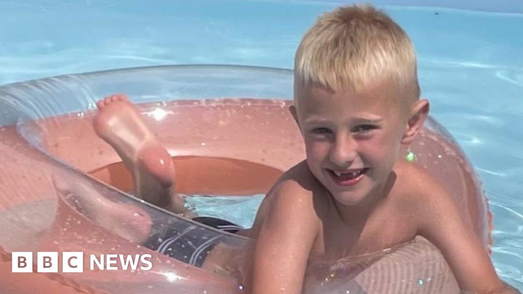 Essex boy, 5, killed by falling mirror in luxury store - inquest