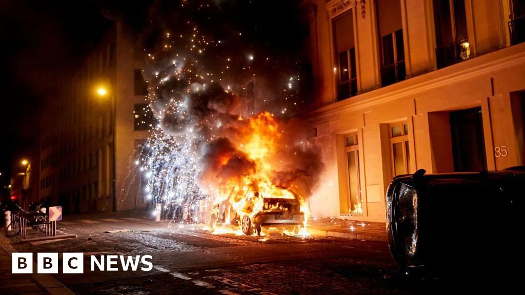 Hundreds arrested in Paris clashes after PSG Champions League win