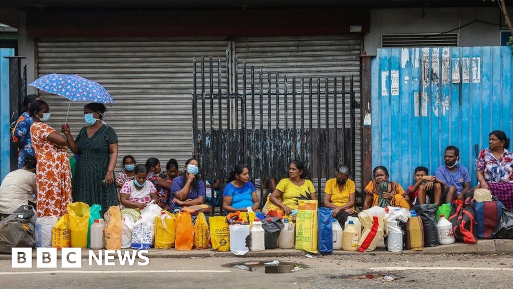 Sri Lanka: Relief and anxiety as limited fuel supplies resume