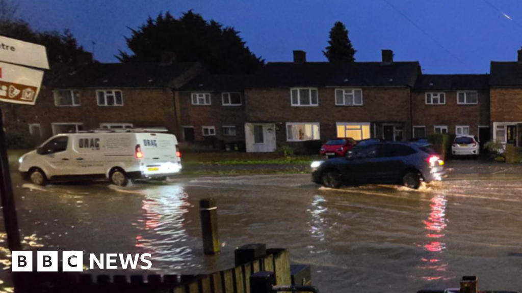 Oxfordshire and Berkshire: Major city road reopens after flooding