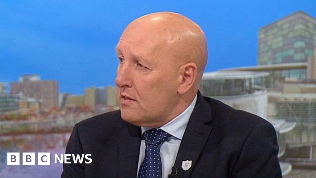 bbc.co.uk - Tim Page - Inmate attacks on Long Lartin and Whitemoor officers spark anger - BBC News