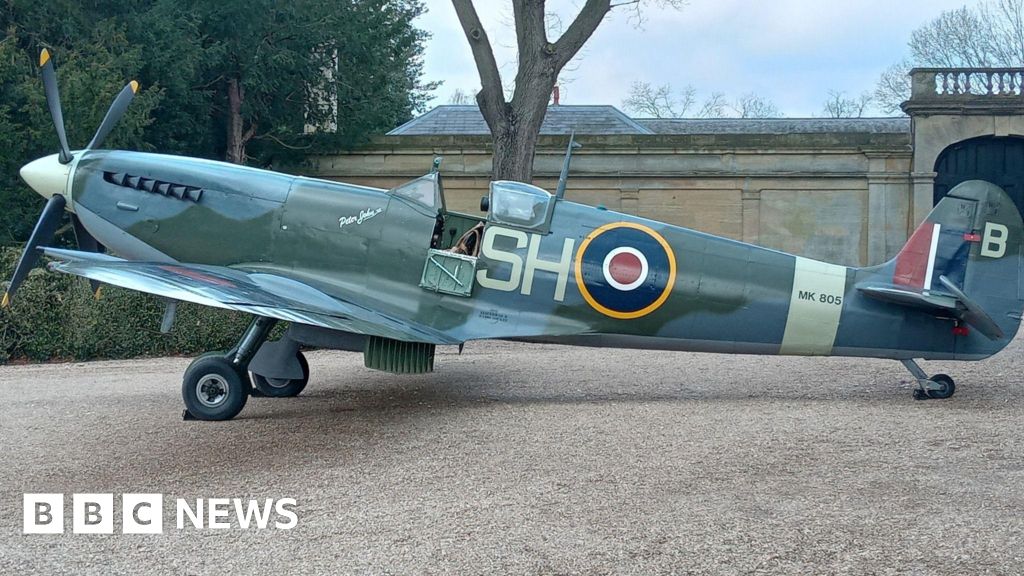 Full-Size Spitfire Replica Featured in Durham Remembrance Sunday Parade