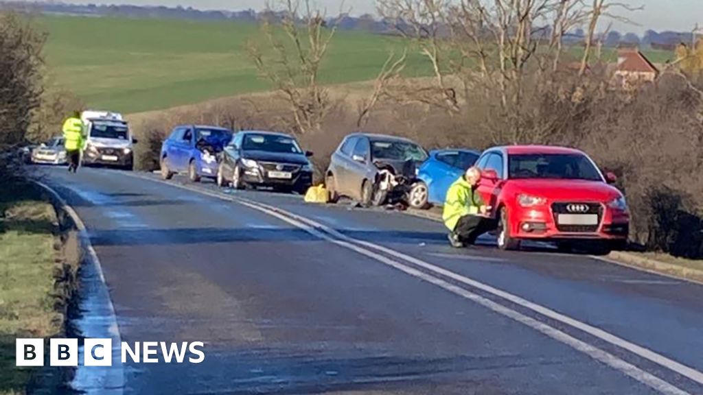 Lincolnshire road closed after crash involving several vehicles