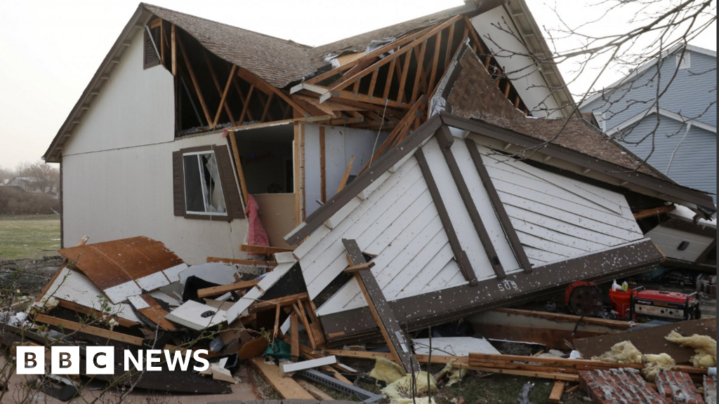 Over a dozen dead as tornadoes tear through southern US