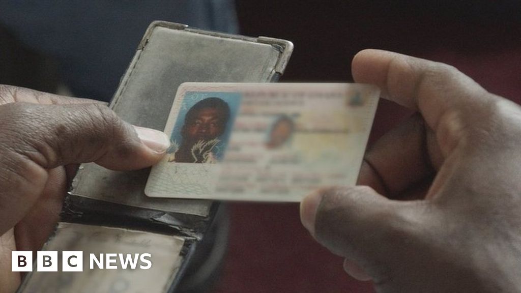 From Ghana to Germany: Tracking down the owner of a lost wallet - BBC News