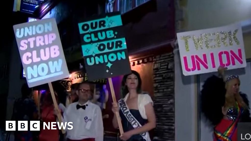 Ballerini di strip club per formare una federazione in topless solo negli Stati Uniti