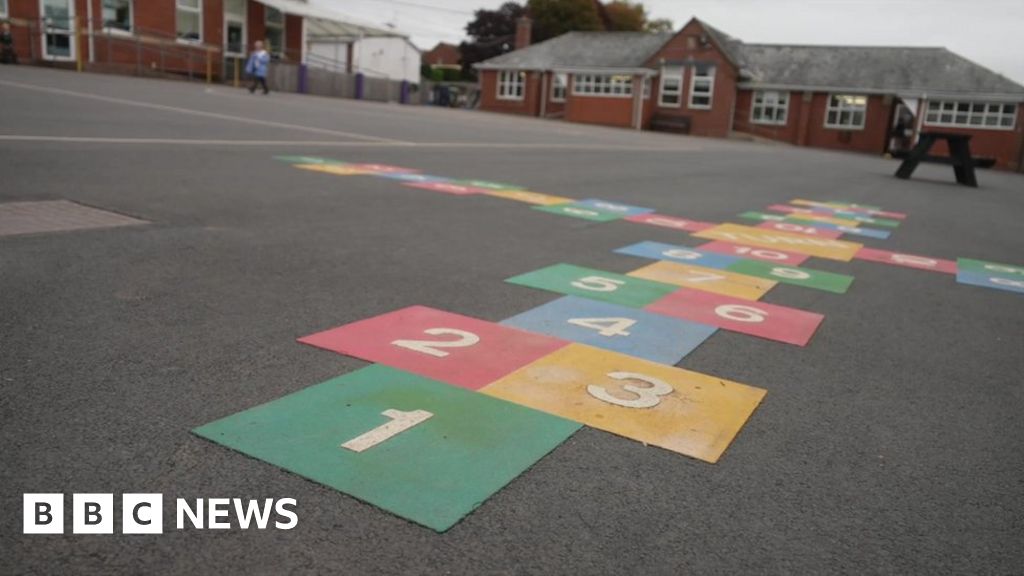 Devon head teacher brings in mother to help cash-strapped school