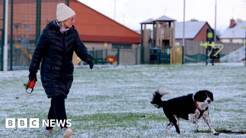 Cold weather: Temperatures drop as arctic air sweeps into UK