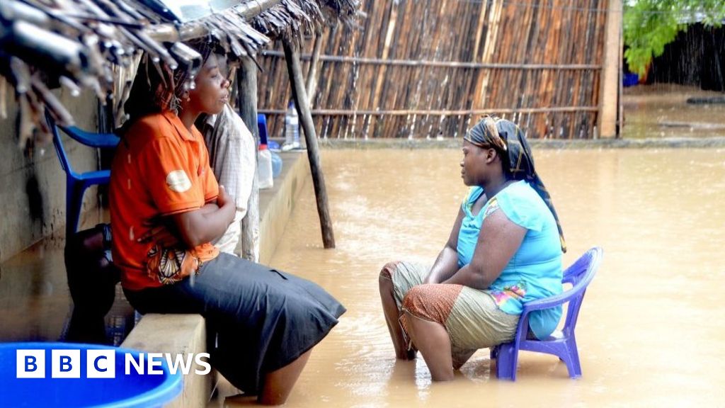 Mozambique cyclone: Humanitarian situation is 'life-threatening'
