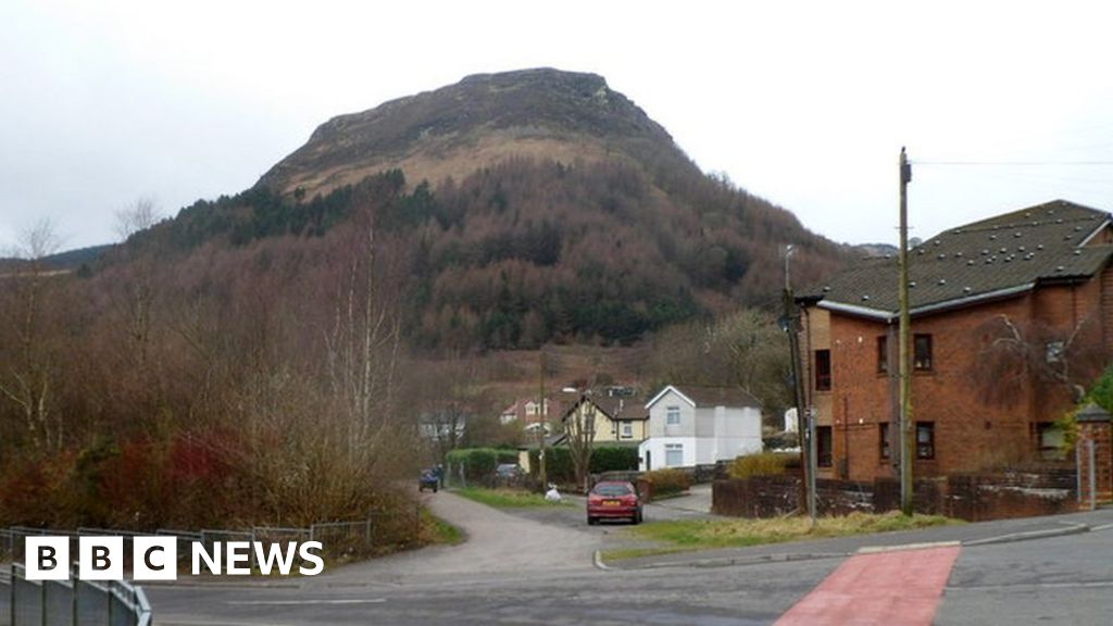 Man, 18, dies after Rhondda mountain fall