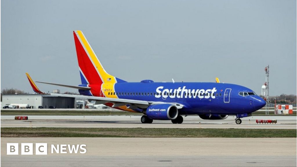 Southwest Airlines pays staff extra to get jabbed