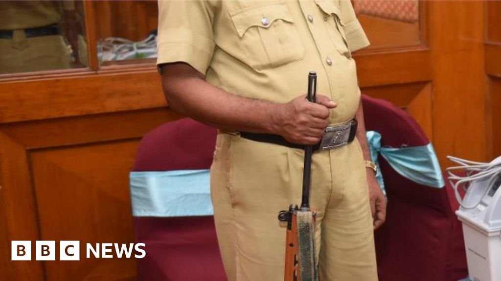 India policemen told to slim down or lose job - BBC News